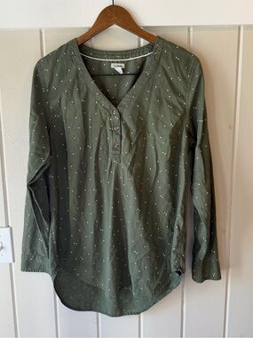 NWOT Women’s L.L. Bean Green White Dot V-Neck Button-Down Shirt, Size Medium